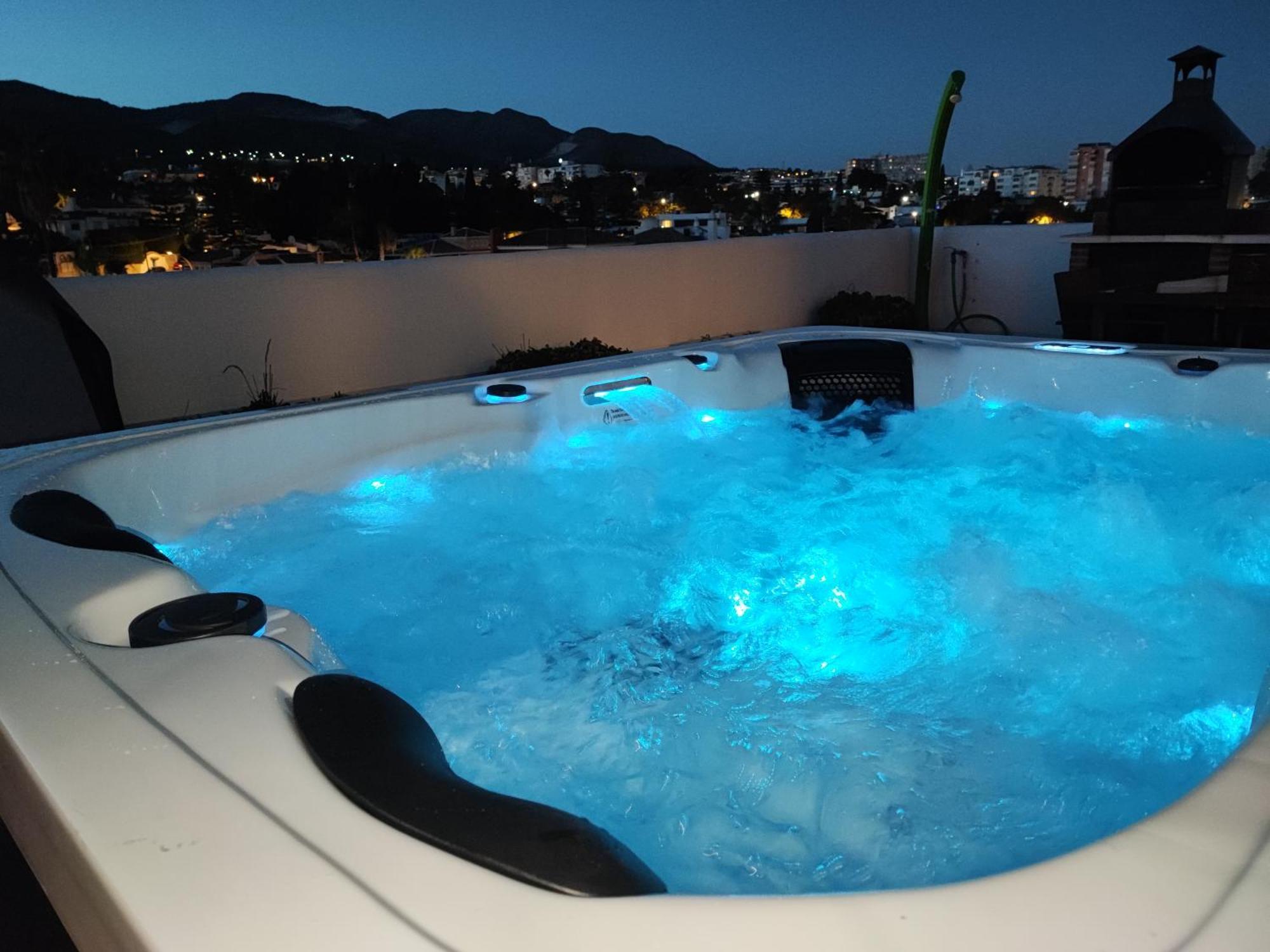 Isla De Benalmadena 1, Jacuzzi, 80M From The Sea, Ac, Bbq, Private Parking, Big Terrace Daire Dış mekan fotoğraf